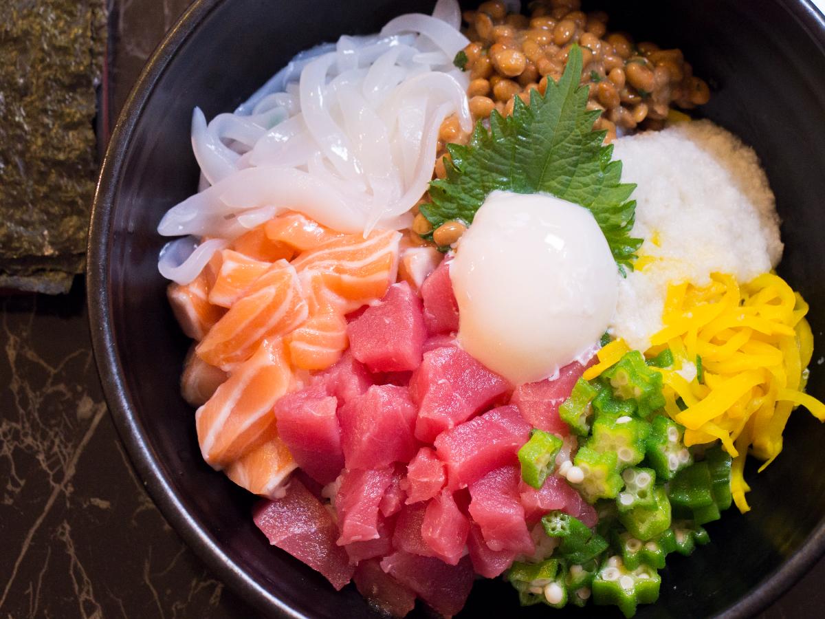 贅沢ばくだん丼